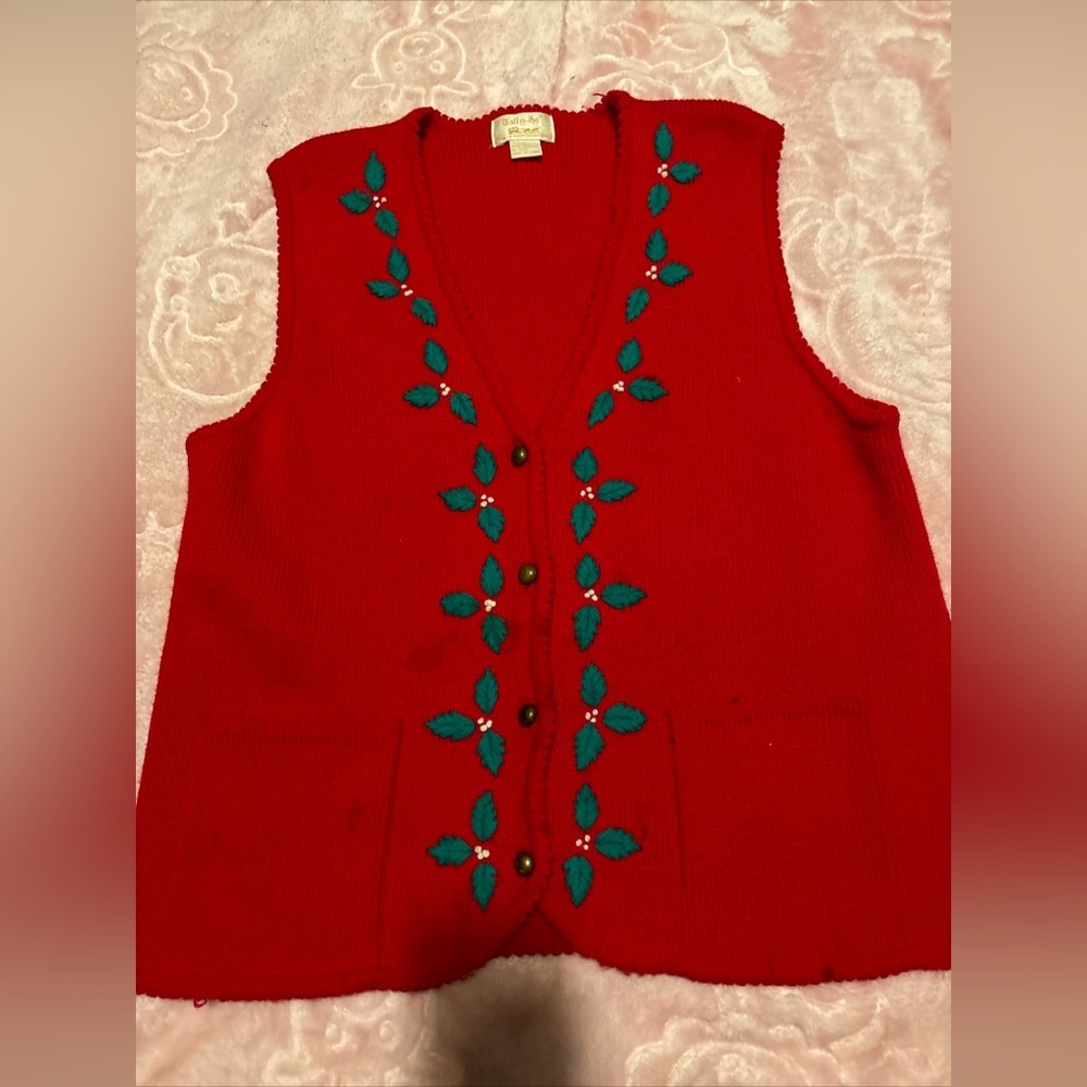 Vintage tally ho ,Christmas Red Knit Vest with Leaf Embroidery